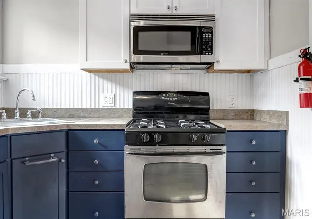 Listing Photo 4 - Condo for sale in building located at 1248 Moorlands Dr, Saint Louis, MO 63117