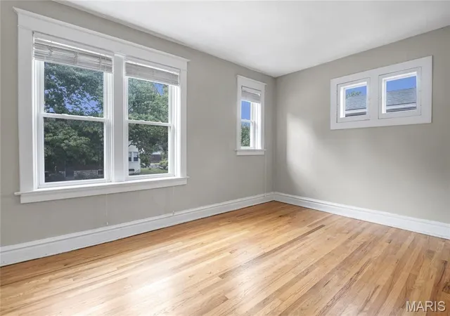 Listing Photo 5 - Condo for sale in building located at 1248 Moorlands Dr, Saint Louis, MO 63117