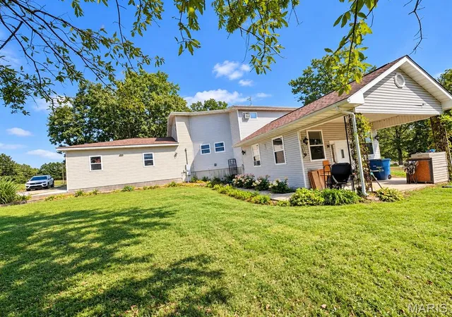 Photo 1 of Single family home for sale at 3800 Sand Crk Rd, Farmington, MO 63640 | MLS# MIS26063811 | Listing updated on 2026-10-25