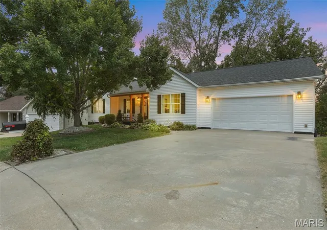 Photo 1 of Single family home for sale at 2105 Brookview Ct, Washington, MO 63090 | MLS# MIS26063812 | Listing updated on 2026-10-22