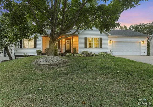 Photo 3 of Single family home for sale at 2105 Brookview Ct, Washington, MO 63090 | MLS# MIS26063812 | Listing updated on 2026-10-22