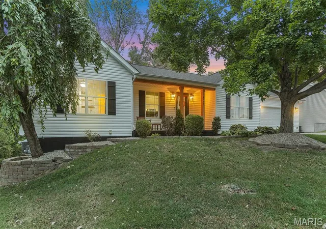 Photo 3 of Single family home for sale at 2105 Brookview Ct, Washington, MO 63090 | MLS# MIS26063812 | Listing updated on 2026-10-22