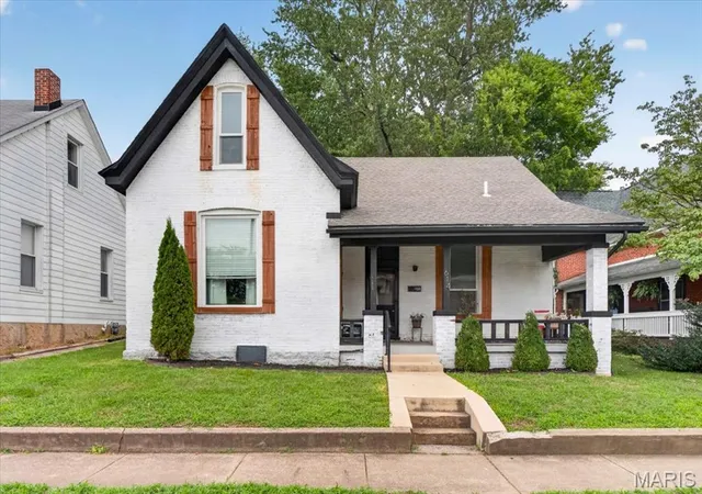 Single family home for sale at 614 S High St, Belleville, IL 62220 | MLS# MIS26063814