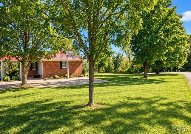 Photo 3 of Single family home for sale at 716 Westwood Dr, Park Hills, MO 63601 | MLS# MIS26063815 | Listing updated on 2026-10-05