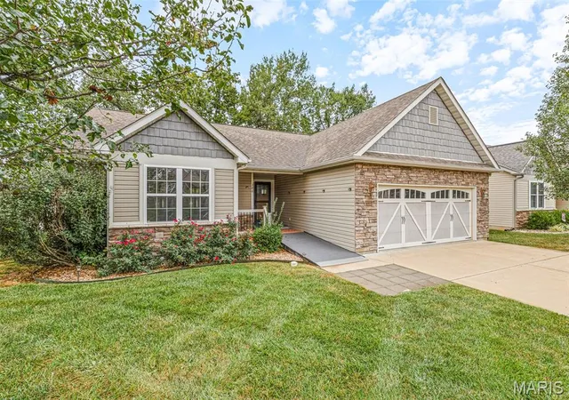 Photo 1 of Single family home for sale at 386 Blossom Hl Ln, Farmington, MO 63640 | MLS# MIS26063817 | Listing updated on 2026-10-03