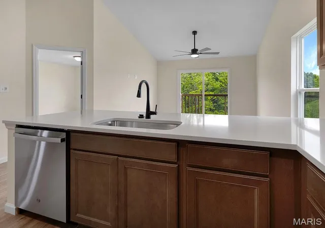 Photo 3 of Single family home for sale at 1911 Longview Ln, Rolla, MO 65401 | MLS# MIS26063833 | Listing updated on 2026-10-03