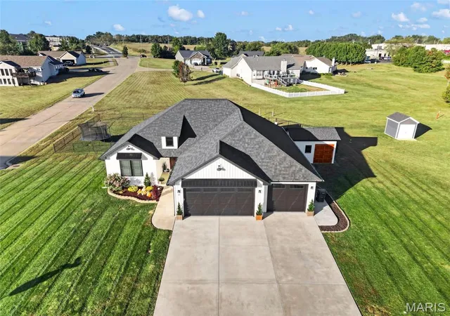 Single family home for sale at 11 White Birch Ct, Troy, MO 63379 | MLS# MIS26063840 | Listing updated on 2026-10-09