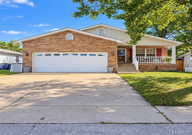 Single family home for sale at 914 Valentine St, Festus, MO 63028 | MLS# MIS26063844