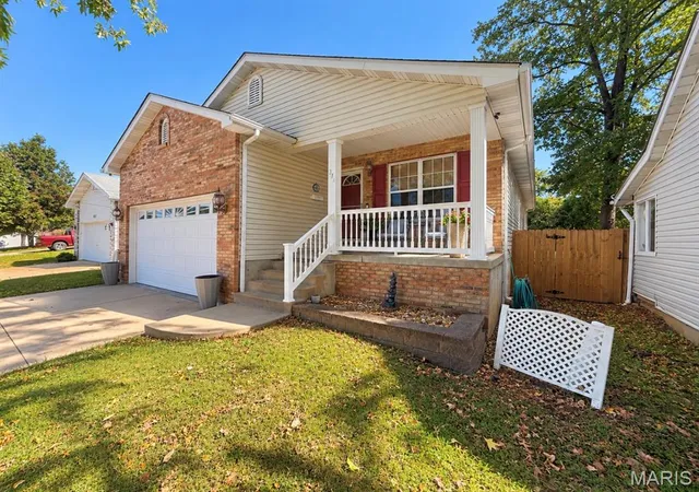 Photo 3 of Single family home for sale at 914 Valentine St, Festus, MO 63028 | MLS# MIS26063844 | Listing updated on 2026-10-05