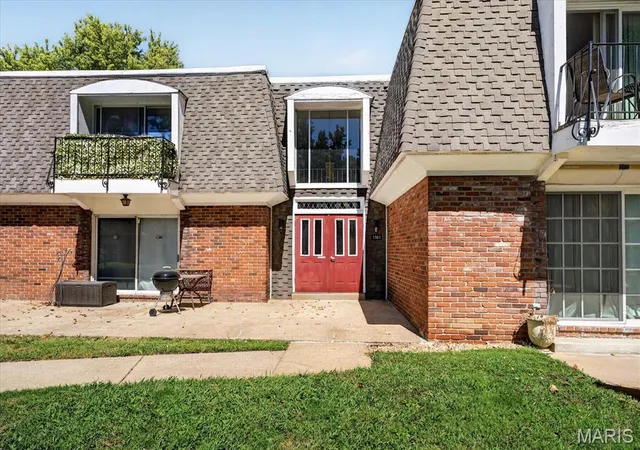 Photo 1 of Condo for sale at 1063 Lafayette Ct, Collinsville, IL 62234 | MLS# MIS26063846 | Listing updated on 2026-10-06