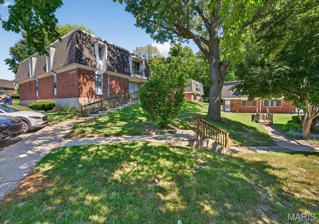 Photo 4 of Condo for sale at 1063 Lafayette Ct, Collinsville, IL 62234 | MLS# MIS26063846 | Listing updated on 2026-10-06