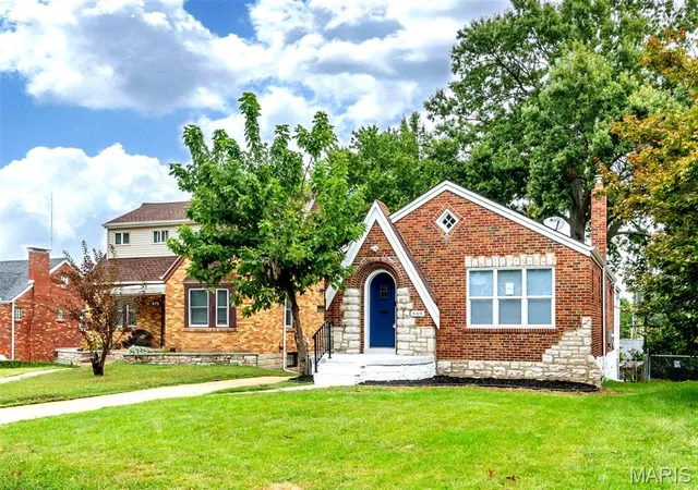 Single family home for sale at 669 Bellsworth Dr, Saint Louis, MO 63125 | MLS# MIS26063850