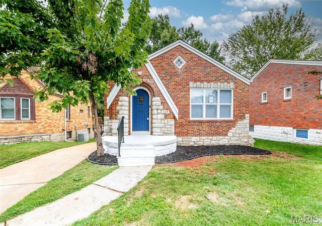 Photo 1 of Single family home for sale at 669 Bellsworth Dr, Saint Louis, MO 63125 | MLS# MIS26063850 | Listing updated on 2026-10-09