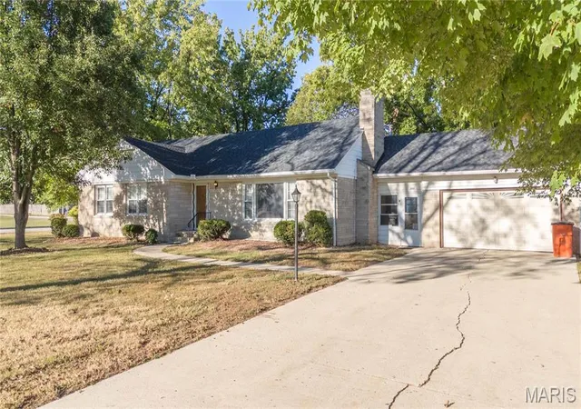 Photo 4 of Single family home for sale at 1005 N 7th Street, Vandalia, IL 62471 | MLS# MIS26063858 | Listing updated on 2026-10-05