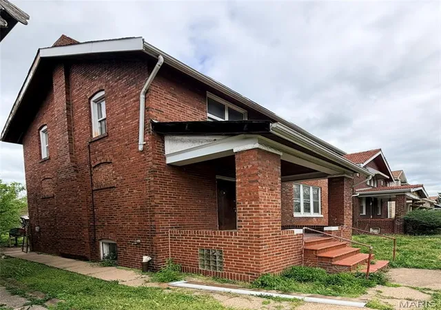 Photo 2 of Single family home for sale at 5345 N Kingshighway Blvd, Saint Louis, MO 63115 | MLS# MIS26063867 | Listing updated on 2026-10-07