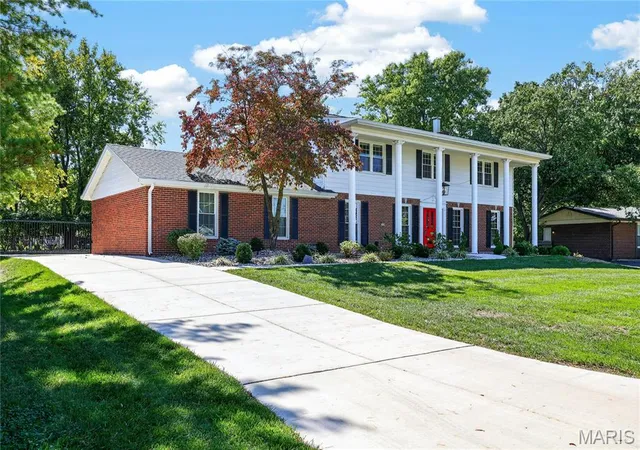 Photo 1 of Single family home for sale at 12120 Hibler Dr, Saint Louis, MO 63141 | MLS# MIS26063868 | Listing updated on 2026-10-14
