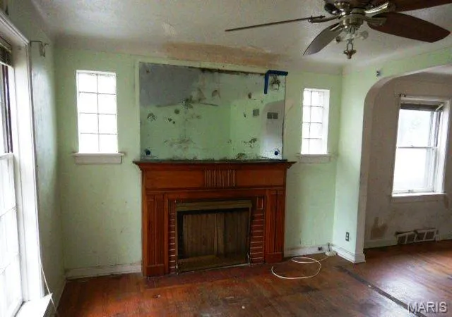 Photo 3 of Single family home for sale at 7404 Hillsdale Dr, Saint Louis, MO 63121 | MLS# MIS26063872 | Listing updated on 2026-10-05