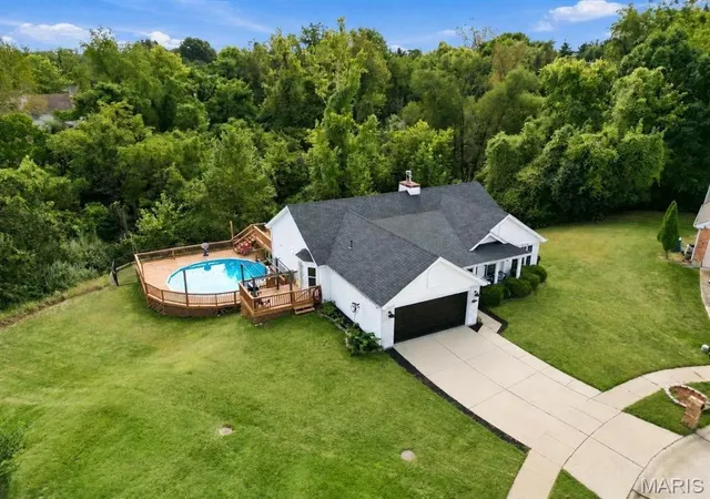 Photo 3 of Single family home for sale at 4919 Jamestowne Ridge Ct, Black Jack, MO 63033 | MLS# MIS26063879 | Listing updated on 2026-10-04