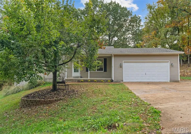 Photo 2 of Single family home for sale at 19 Choiceland Ct, Union, MO 63084 | MLS# MIS26063881 | Listing updated on 2026-10-20