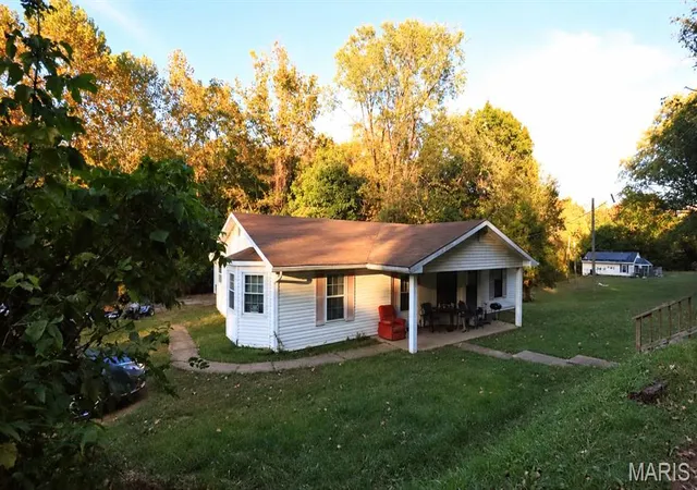 Photo 2 of Single family home for sale at 3105 Harris Rd, Bonne Terre, MO 63628 | MLS# MIS26063891 | Listing updated on 2026-10-14