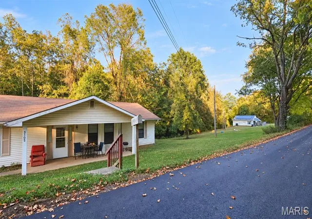 Photo 3 of Single family home for sale at 3105 Harris Rd, Bonne Terre, MO 63628 | MLS# MIS26063891 | Listing updated on 2026-10-14