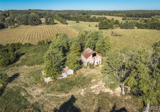 Photo 3 of Single family home for sale at 16249 County Rd 2410, Saint James, MO 65559 | MLS# MIS26063892 | Listing updated on 2026-10-07
