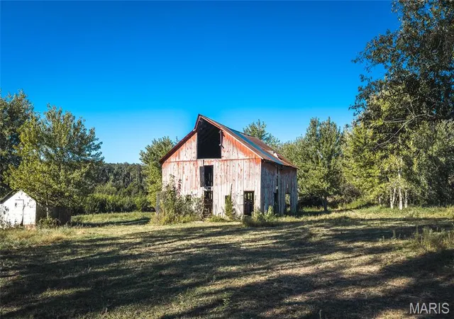Photo 4 of Single family home for sale at 16249 County Rd 2410, Saint James, MO 65559 | MLS# MIS26063892 | Listing updated on 2026-10-07