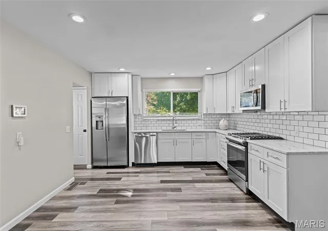 Photo 3 of Sale Pending at 3045 Churchill Dr, Florissant, MO 63033 | MLS# MIS26063905 | Listing updated on 2026-10-27