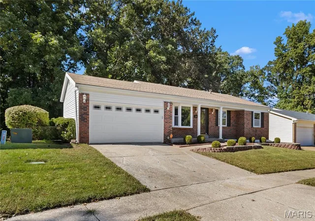 Photo 1 of Single family home for sale at 13057 Fox Hvn Ct, Florissant, MO 63033 | MLS# MIS26063908 | Listing updated on 2026-10-10