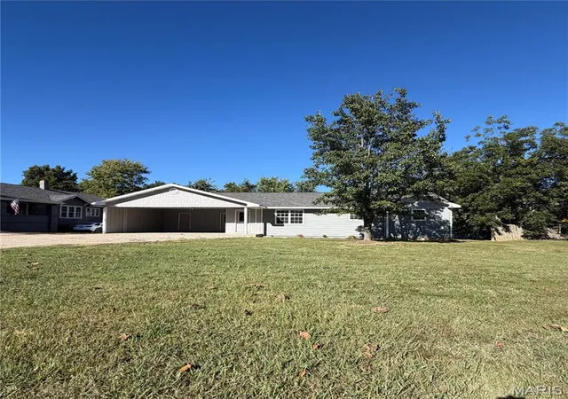 Photo 1 of Single family home for sale at 1515 Barron Rd, Poplar Bluff, MO 63901 | MLS# MIS26063911 | Listing updated on 2026-10-06