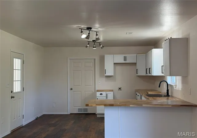 Photo 4 of Single family home for sale at 1515 Barron Rd, Poplar Bluff, MO 63901 | MLS# MIS26063911 | Listing updated on 2026-10-06
