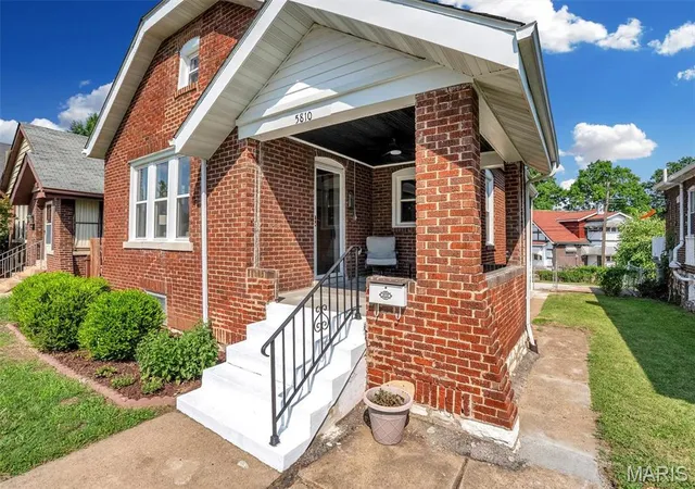 Photo 1 of Single family home for sale at 5810 S Kingshighway Blvd, Saint Louis, MO 63109 | MLS# MIS26063912 | Listing updated on 2026-10-08