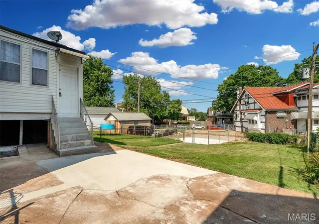 Photo 3 of Single family home for sale at 5810 S Kingshighway Blvd, Saint Louis, MO 63109 | MLS# MIS26063912 | Listing updated on 2026-10-08