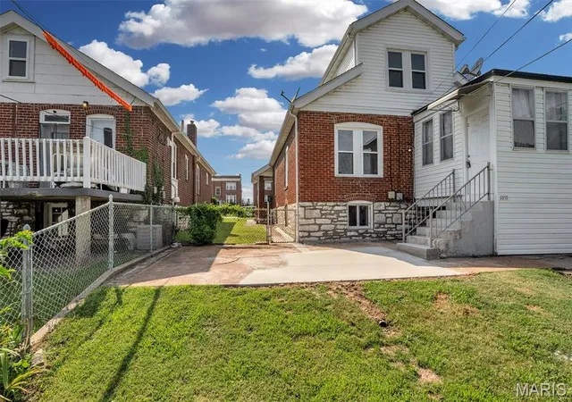 Photo 4 of Single family home for sale at 5810 S Kingshighway Blvd, Saint Louis, MO 63109 | MLS# MIS26063912 | Listing updated on 2026-10-08