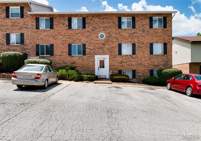 Photo 1 of Multi family home for sale at 7 Village W Ct #101,102,201,202,301,302, Washington, MO 63090 | MLS# MIS26063914 | Listing updated on 2026-10-07