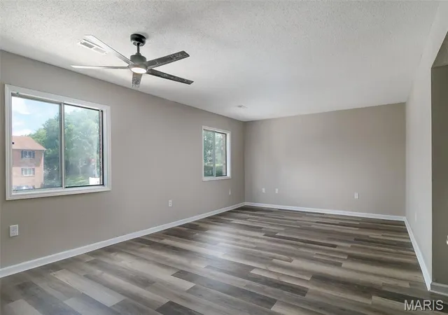 Photo 3 of Multi family home for sale at 7 Village W Ct #101,102,201,202,301,302, Washington, MO 63090 | MLS# MIS26063914 | Listing updated on 2026-10-07