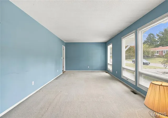 Photo 4 of Single family home for sale at 1135 Grand Prix Dr, Saint Charles, MO 63303 | MLS# MIS26063920 | Listing updated on 2026-10-19
