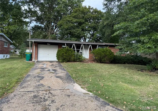 Photo 1 of Single family home for sale at 10514 Rothwell Dr, Saint Louis, MO 63136 | MLS# MIS26063921 | Listing updated on 2026-10-05