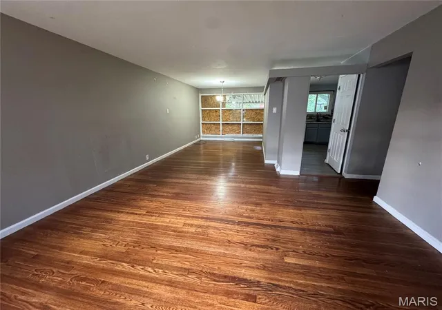 Photo 2 of Single family home for sale at 10514 Rothwell Dr, Saint Louis, MO 63136 | MLS# MIS26063921 | Listing updated on 2026-10-05
