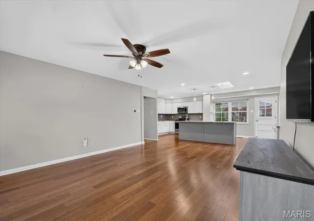 Photo 3 of Single family home for sale at 1000 Lockett Rd, Saint Louis, MO 63131 | MLS# MIS26063923 | Listing updated on 2026-10-20