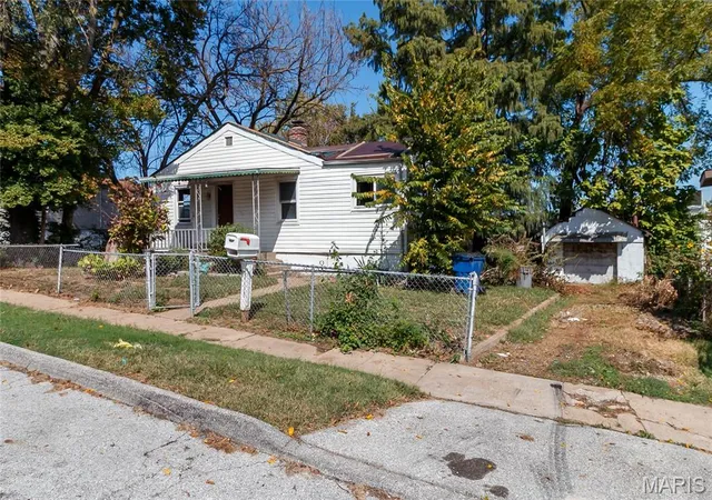 Photo 1 of Single family home for sale at 9739 Mcdowell Pl, Saint Louis, MO 63114 | MLS# MIS26063924 | Listing updated on 2026-10-09