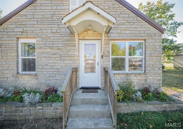 Photo 2 of Single family home for sale at 510 E Eldon St, Saint James, MO 65559 | MLS# MIS26063925 | Listing updated on 2026-10-29