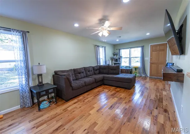 Photo 4 of Single family home for sale at 510 E Eldon St, Saint James, MO 65559 | MLS# MIS26063925 | Listing updated on 2026-10-29