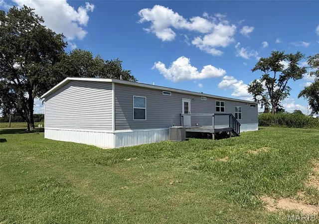 Photo 2 of Manufactured home for sale at 30954 Bader Ln, Mc Clure, IL 62957 | MLS# MIS26063930 | Listing updated on 2026-10-05