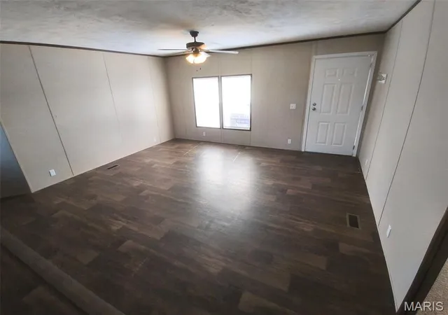 Photo 3 of Manufactured home for sale at 30954 Bader Ln, Mc Clure, IL 62957 | MLS# MIS26063930 | Listing updated on 2026-10-05