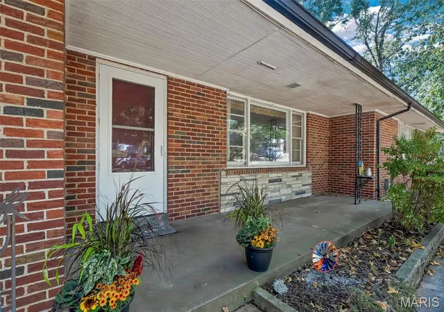 Photo 2 of Single family home for sale at 12426 Cinema Ln, Saint Louis, MO 63127 | MLS# MIS26063933 | Listing updated on 2026-10-18