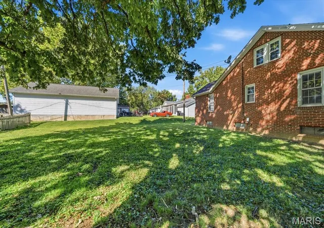 Photo 1 of Single family home for sale at 1911 Foster Dr, Belleville, IL 62226 | MLS# MIS26063942 | Listing updated on 2026-10-07