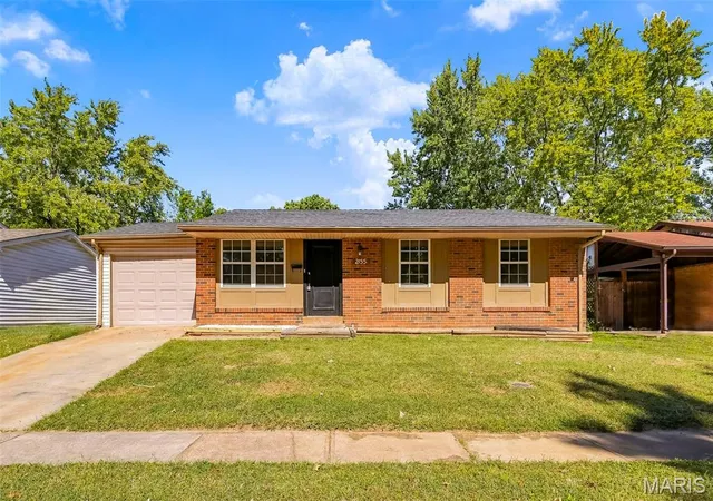 Single family home for sale at 2155 Kingsford Dr, Florissant, MO 63031 | MLS# MIS26063944