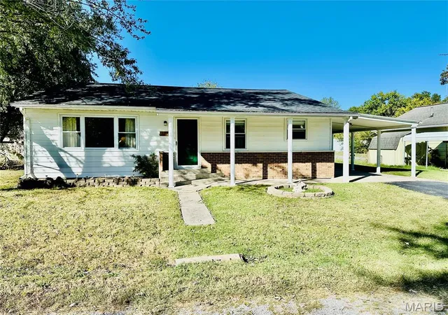 Photo 1 of Single family home for sale at 606 E Plum St, Percy, IL 62272 | MLS# MIS26063951 | Listing updated on 2026-10-06