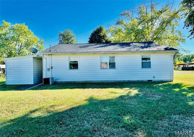 Photo 3 of Single family home for sale at 606 E Plum St, Percy, IL 62272 | MLS# MIS26063951 | Listing updated on 2026-10-06